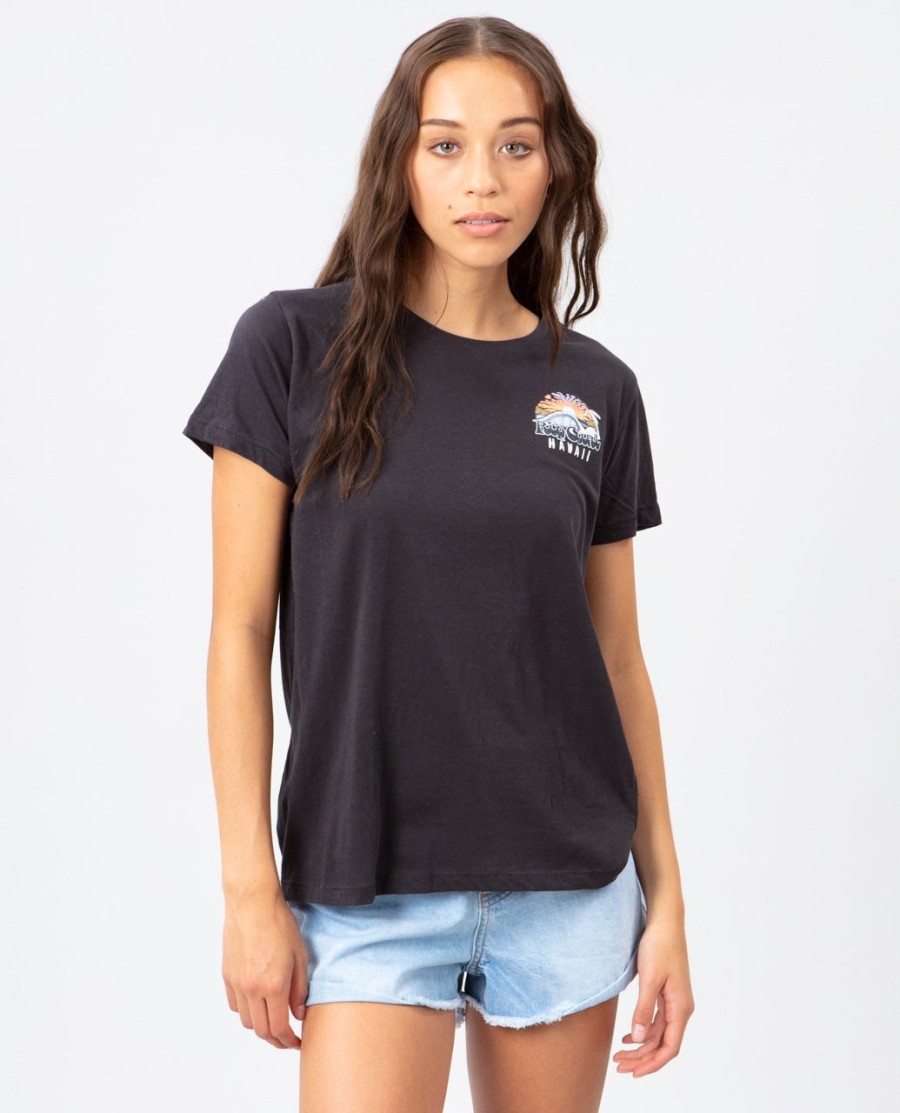breaking waves standard t-shirt